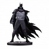 Batman Black & White Statue 1/10 Batman by Mike Mignola 20 cm