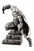 DC Comics ARTFX+ PVC Statue 1/10 Batman Arkham Series 10th Anniversary 16 cm --- DAMAGED PACKAGING