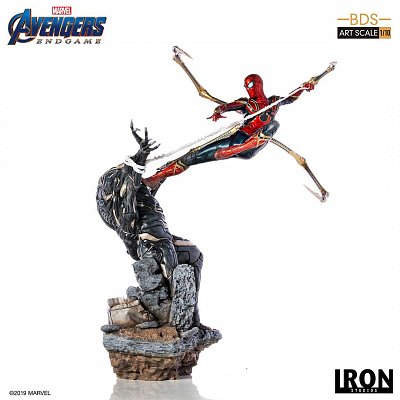 Avengers: Endgame BDS Art Scale Statue 1/10 Iron Spider vs Outrider 36 cm --- DAMAGED PACKAGING