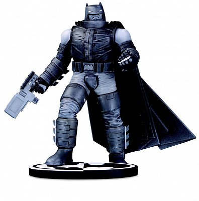 Batman Black & White Statue Batman by Frank Miller 18 cm