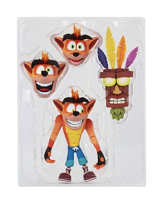 Crash Bandicoot Ultra Deluxe Action Figure Crash with Aku Aku Mask 14 cm