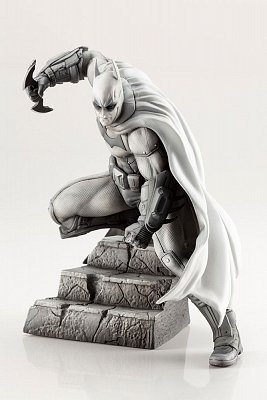 DC Comics ARTFX+ PVC Statue 1/10 Batman Arkham Series 10th Anniversary 16 cm --- DAMAGED PACKAGING