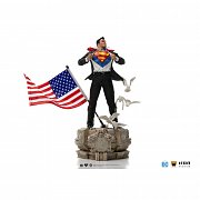 DC Comics Deluxe Art Scale Statue 1/10 Clark Kent 29 cm