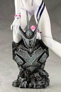 Evangelion 4 PVC Statue 1/6 Mari Makinami Illustrious White Plugsuit Ver. 24 cm