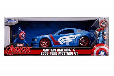 Marvel Hollywood Rides Diecast Model 1/24 2006 Ford Mustang GT with Captain America Figure