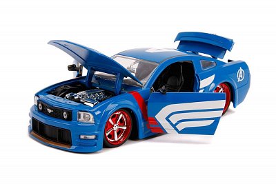 Marvel Hollywood Rides Diecast Model 1/24 2006 Ford Mustang GT with Captain America Figure