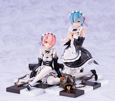 Re:ZERO -Starting Life in Another World- PVC Statue 1/8 Rem & Ram Special Stand Complete Set 16 cm --- DAMAGED PACKAGING