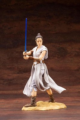 Star Wars Episode IX ARTFX+ PVC Statue 1/7 Rey 29 cm --- DAMAGED PACKAGING