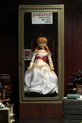 The Conjuring Universe Action Figure Ultimate Annabelle (Annabelle 3) 15 cm --- DAMAGED PACKAGING