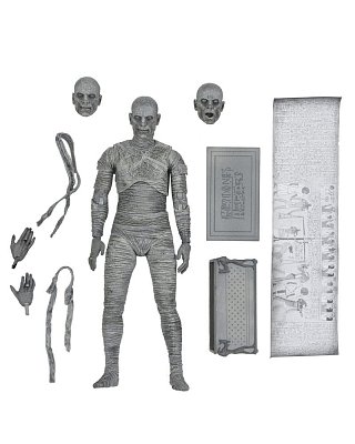 Universal Monsters Action Figure Ultimate The Mummy (Black & White) 18 cm