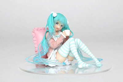 Vocaloid PVC Statue Hatsune Miku Casual Wear Ver. 12 cm --- DAMAGED PACKAGING